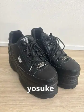 요스케 지뢰계 블랙 통굽 스니커즈 24.5cm 30주년 기념 모델