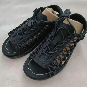 KEEN UNEEK II OT 샌들 블랙 23.5 미사용 새상품