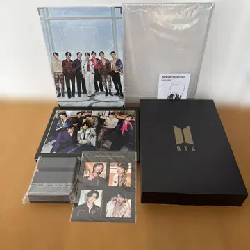 BTS PREMIUM PHOTO STAND