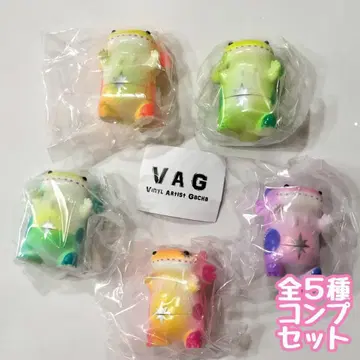 B-36 컴프 VAG 바이론 Baby VINYL ARTIST GACHA