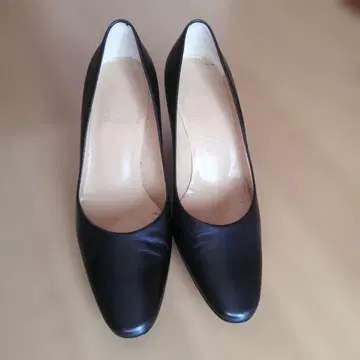 BALLY 펌프스 36.5