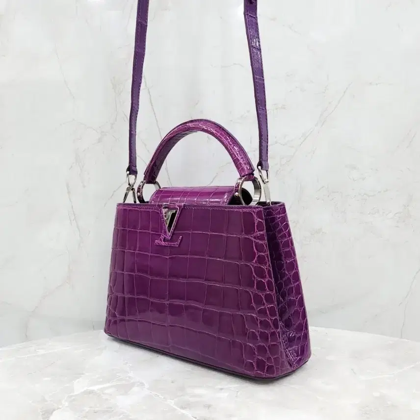 루이비통 LV 카퓌신 BB 퍼플 크로커다일 사진 2