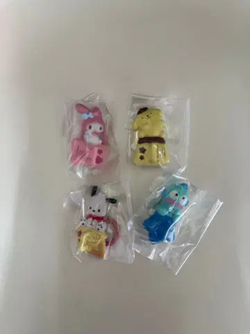 산리오 캐릭터즈 키링 행거 가챠