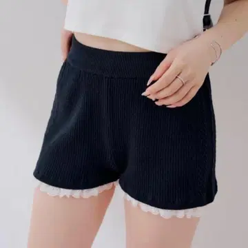 Chico 레이스 레이어드 니트 숏팬츠 블랙