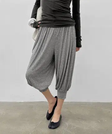 그레이 맨투맨 사루엘 팬츠