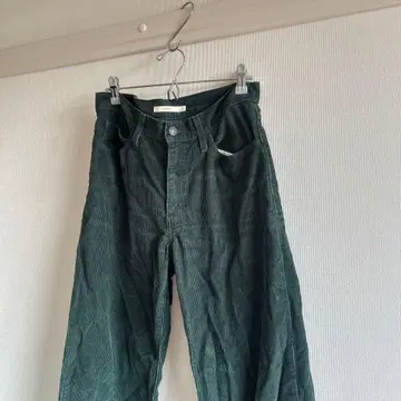 Levi's 코듀로이 팬츠 다크 그린