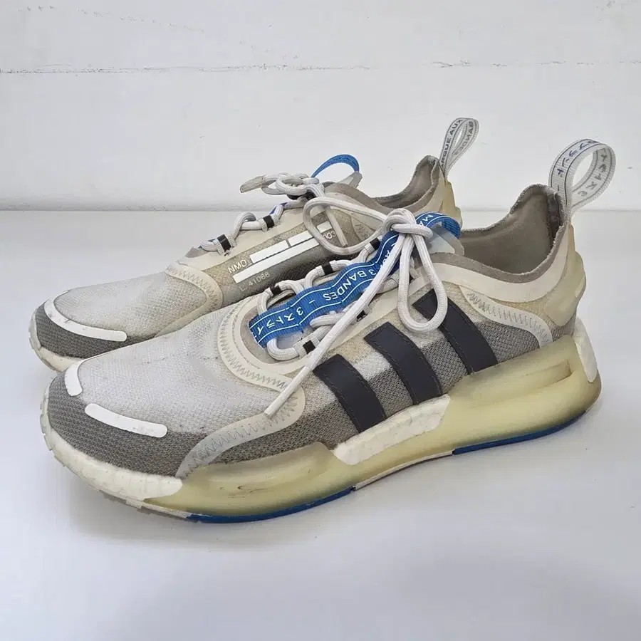[240]아디다스 NMD V3 스니커즈 크리스탈 화이트