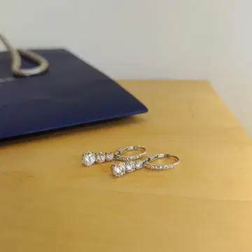 SWAROVSKI 스와로브스키 귀걸이