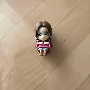 킹덤 모텐 캡슐 토이 미니 피규어 기다림