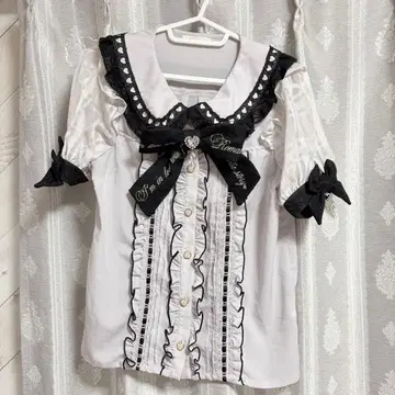 LIZLISA 하트 레이스 옷깃 블라우스