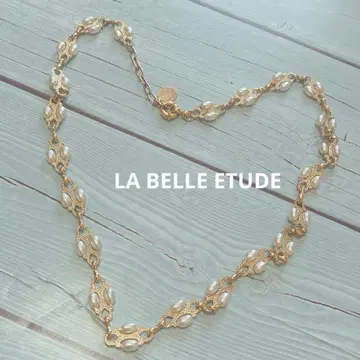 라벨 에튀드 골드 펄 목걸이