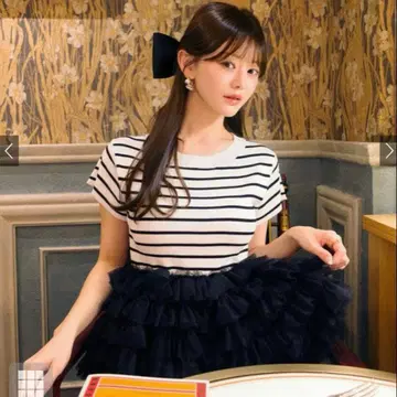 [24시간 이내 발송] GRL 보더 무늬 튤 도킹 페플럼 니트탑