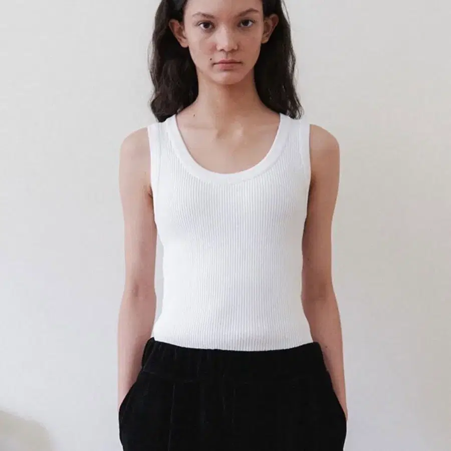 에핑글러 round neck vest
