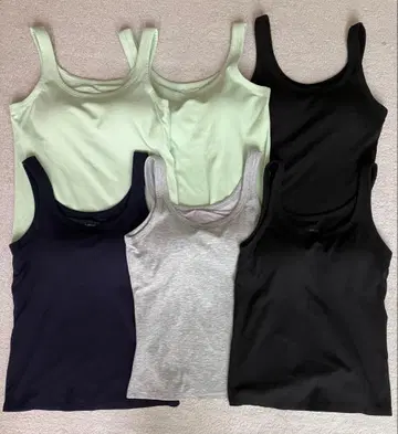 ( A ) UNIQLO 2026년판 브라 탱크탑 묶음 판매 6벌