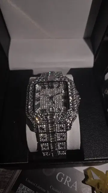 [ GRA 감정서 박스 포함 ] iced out watch Moissanite