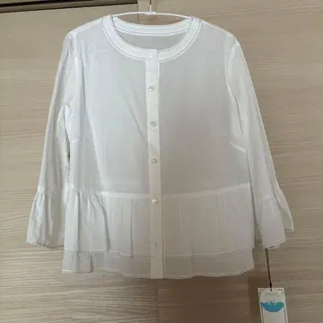 새상품 미사용 화이트 티어드 블라우스 7부 소매 레라릭