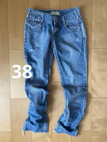 ZARA TRF DENIM 38 데미지 가공 로우라이즈 데님 팬츠