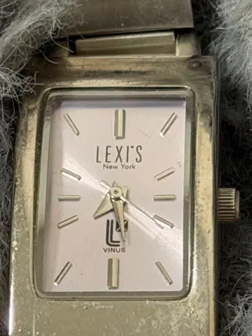 QZ LEXIS 스퀘어 보라색 다이얼 여성용 손목시계 2000000 NSK