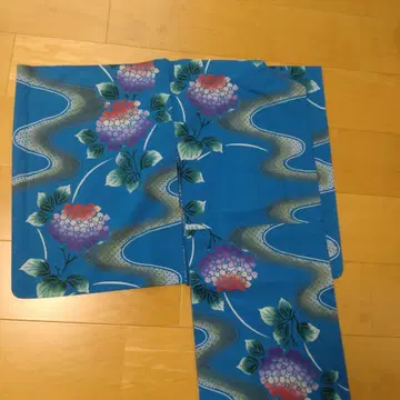 선명한 파란색 바탕 수국 패턴 유카타 단품