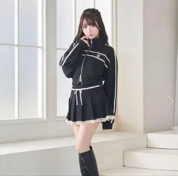RoseMuse 라인 저지 스커트 세트 블랙