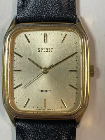 SEIKO 세이코 스피릿 렉탱귤러 손목시계