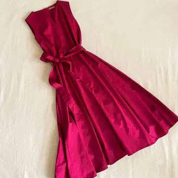 [ 새상품급 ] Dress apt. 허리 리본 플레어 롱 원피스 마젠타