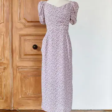 완전 미착용 Herlipto 체리 원피스 pale mauve M