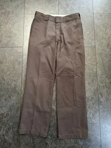 Dickies 874 오리지널 핏 브라운