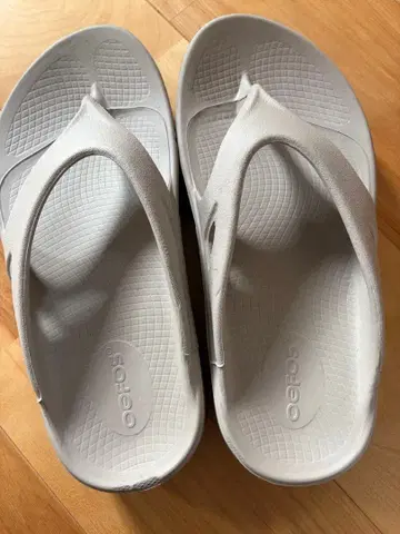 OOFOS 37 23cm 샌들