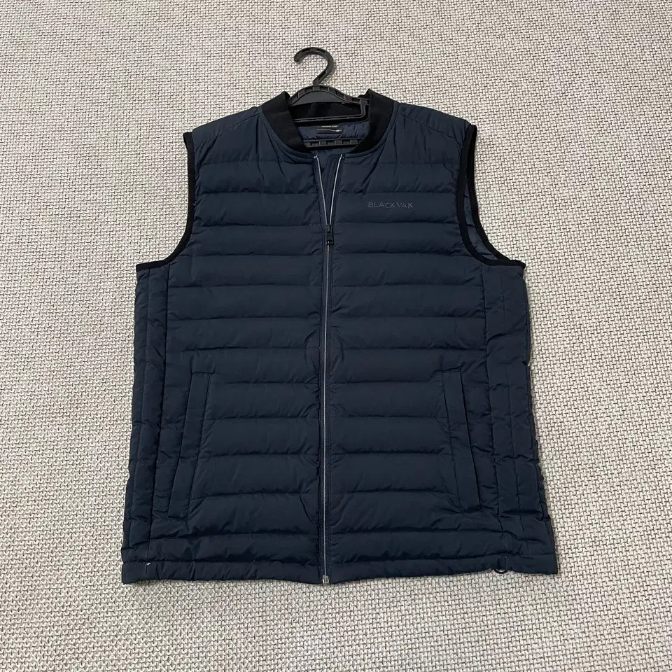 XL 블랙야크 구스다운 패딩 조끼 B.6635