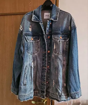 ZARA 데미지 가공 오버 사이즈 데님 자켓 M 사이즈 새상품급