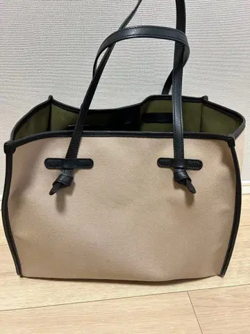 [잔니키아리니] 마르첼라 M 토트백 베이지 파우치 포함