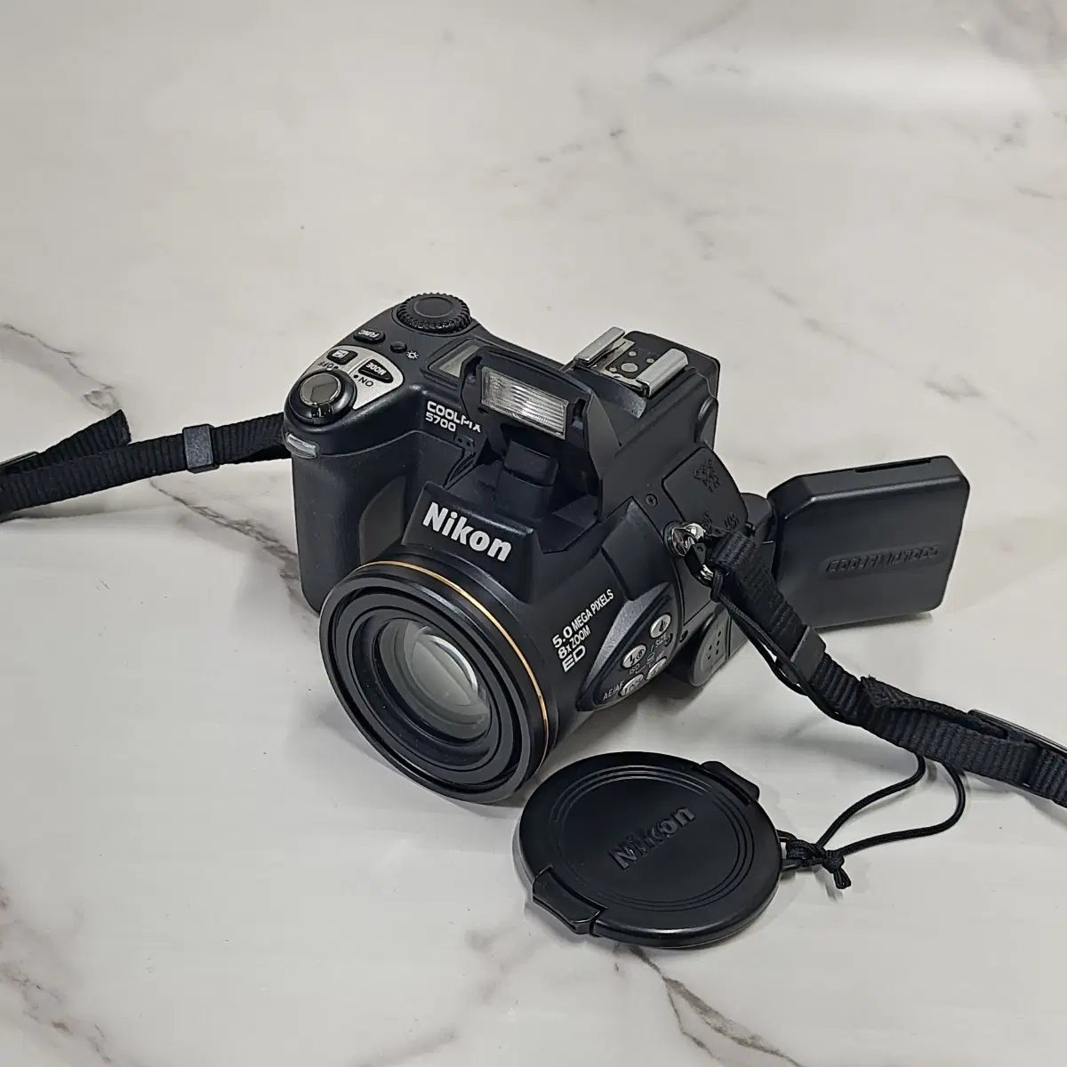 니콘 쿨픽스 Coolpix 5700 고배율 빈티지 카메라