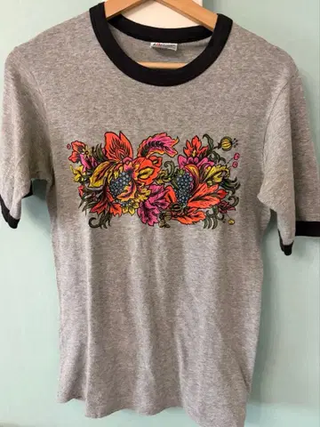 빈티지 80s 헤인즈 링거 T셔츠
