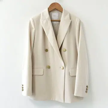 2026 SS NOBLE 플로 트윌 피크 라펠 자켓 베이지 36