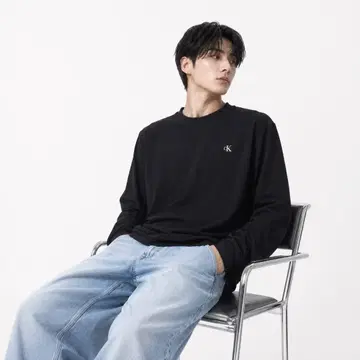[ Calvin Klein ] MONOGRAM L/S T-SHIRT 26SS