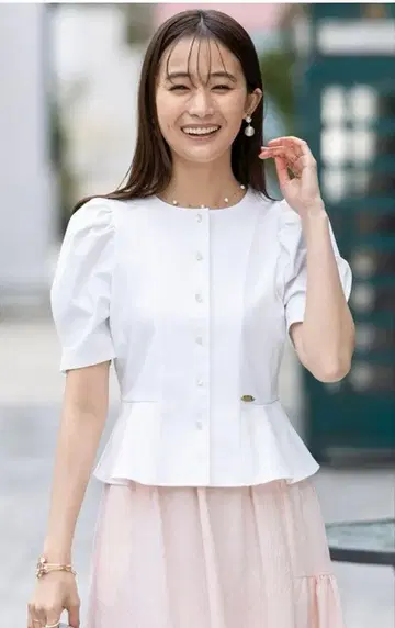 미사용 새상품 Ame nochi Hare 페플럼 소프트 블라우스
