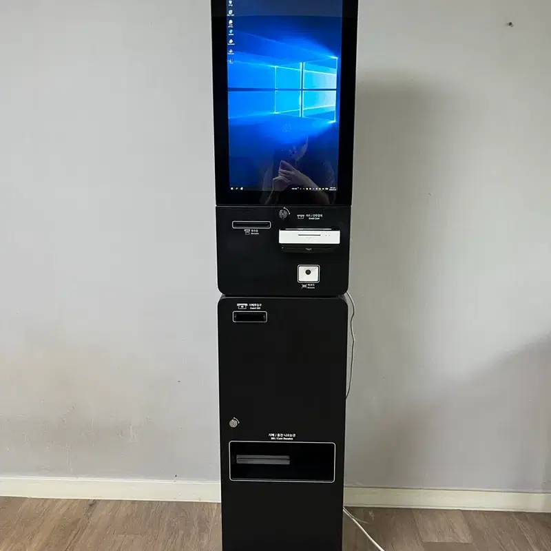 K-220D 스마트 키오스크 현금가능