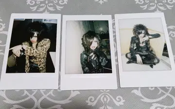 MEJIBRAY 철자 폴라로이드