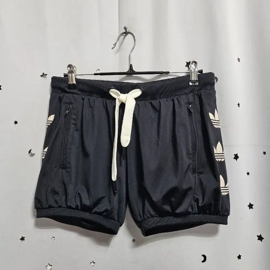 아디다스 삼선 숏팬츠 블랙 새상품 85