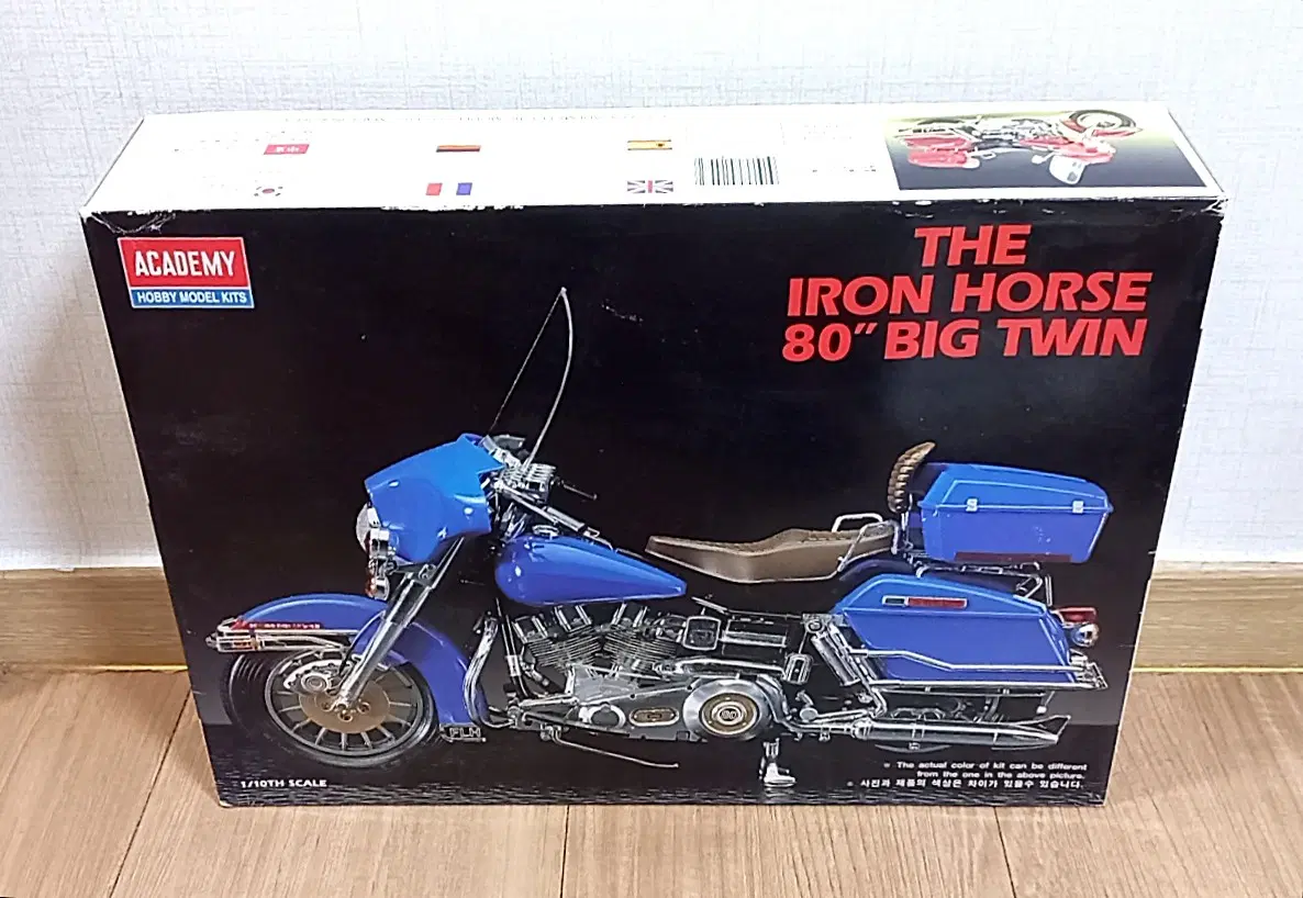 아카데미과학 하레이 민간용 오토바이 미조립 프라모델 THE IRON HORSE 80" BIG 1/10
