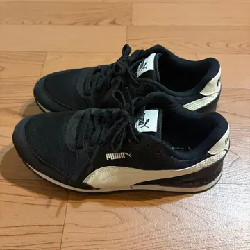 새상품급 PUMA 스니커즈 블랙 화이트