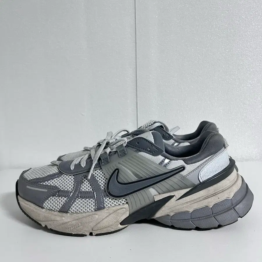 나이키 V2K 런(280)