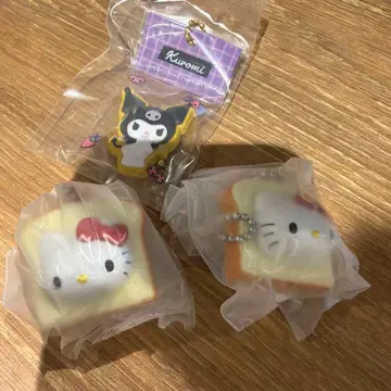 산리오 캐릭터즈 쇼쿠팡즈 헬로키티 2개 간식 참 쿠로미