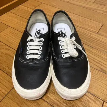 Anaheim authentic 44DX 아나하임 오센틱 블랙