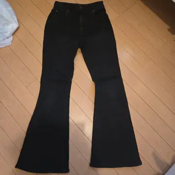 AZUL BY MOUSSY 블랙 플레어 데님 팬츠 L