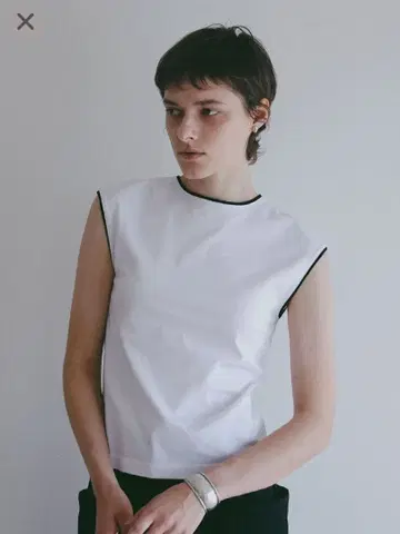 MANOF BICOLOR CUT TOPS white