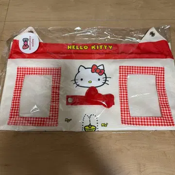 헬로키티 월 포켓 쓰리코인즈