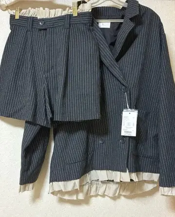 로완뉴이 프릴 레이어드 디자인 자켓 프릴 레이어드 숏팬츠