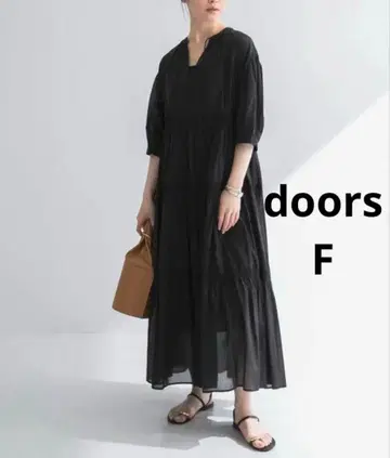 doors 코튼 보일 티어드 원피스 블랙 F